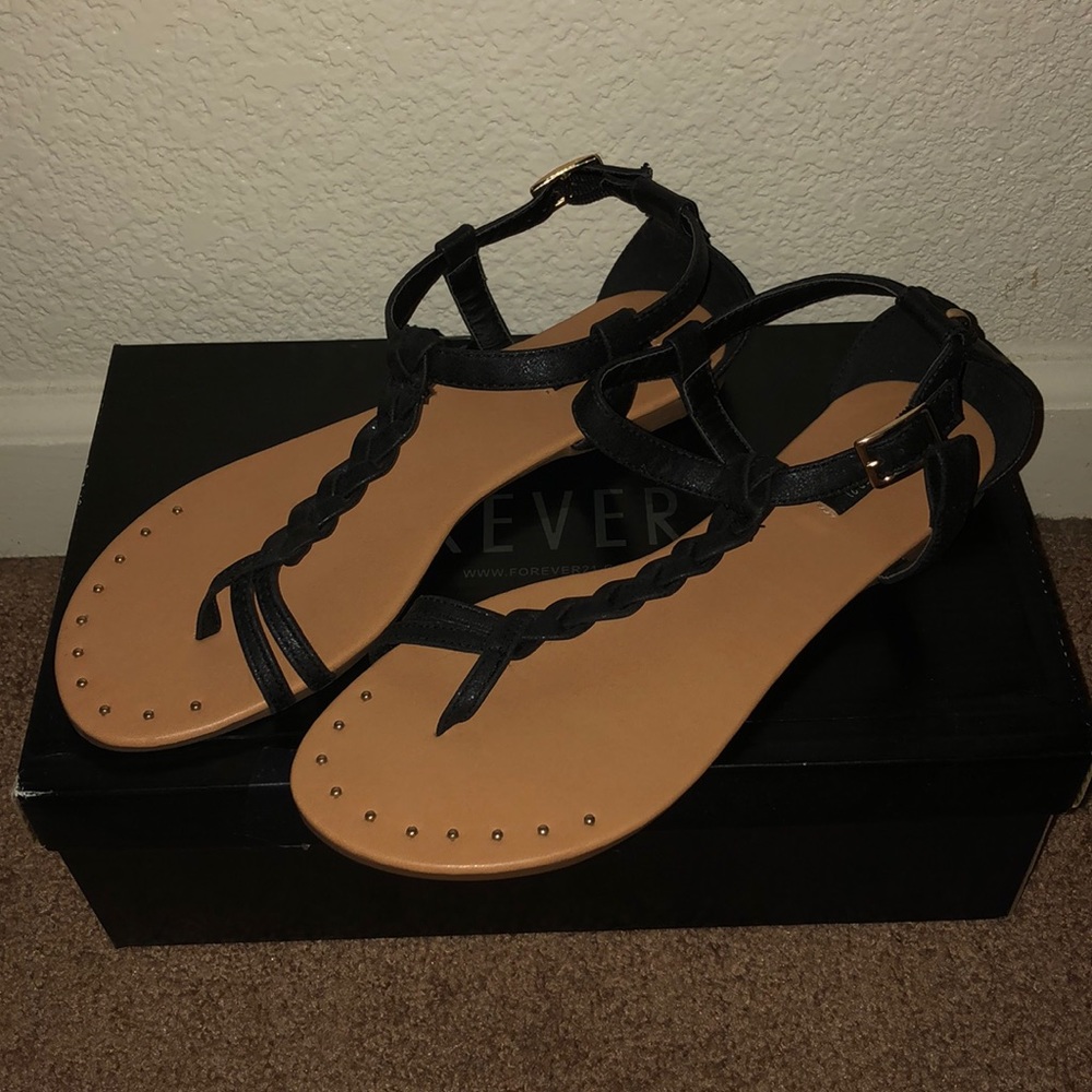 Strapped sandals, brand new!
